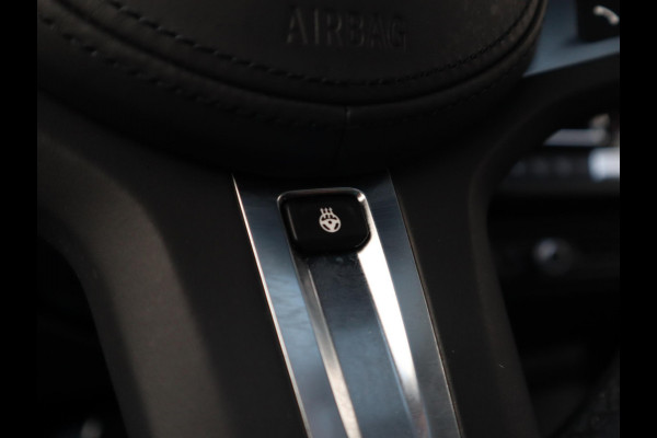 BMW 2 Serie Gran Coupé 220i M-Sport High Executive | Panodak | Stuurwiel verwarmd | ambient |