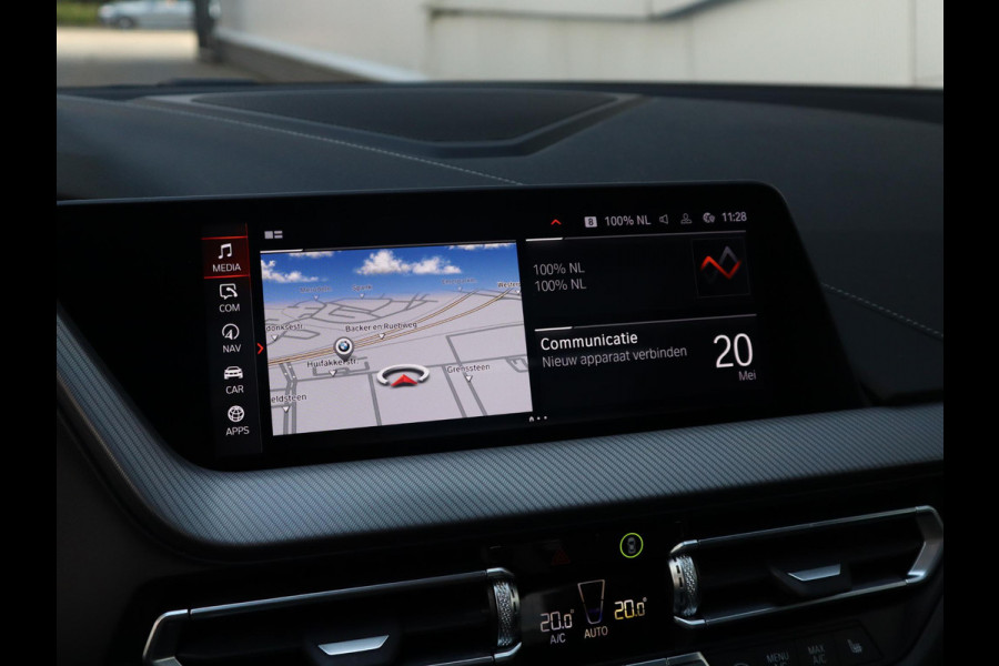 BMW 2 Serie Gran Coupé 220i M-Sport High Executive | Panodak | Stuurwiel verwarmd | ambient |