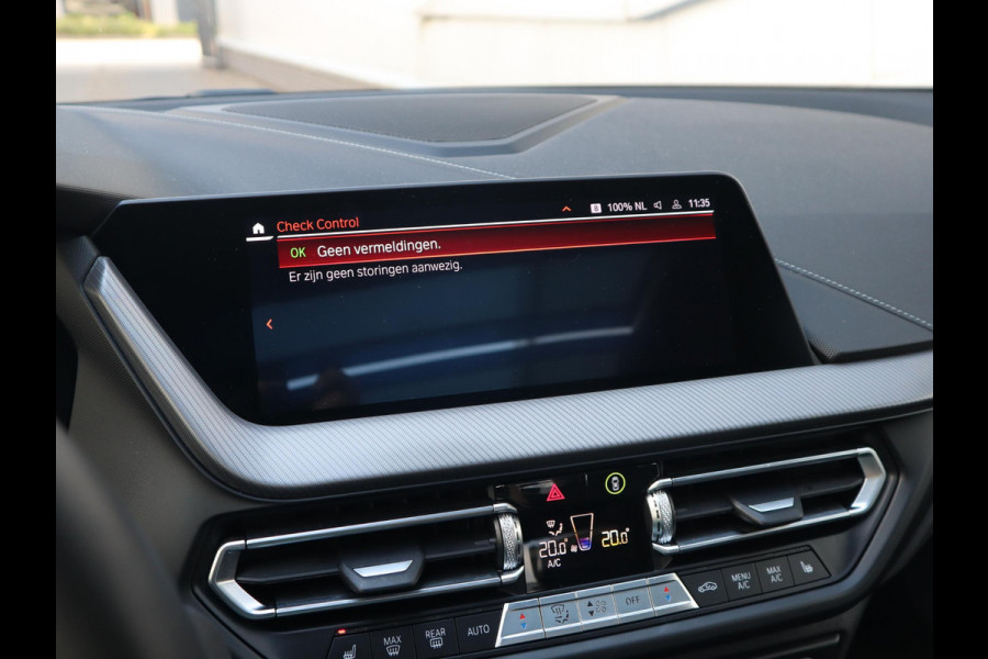 BMW 2 Serie Gran Coupé 220i M-Sport High Executive | Panodak | Stuurwiel verwarmd | ambient |