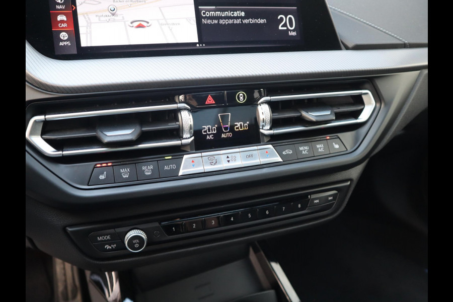 BMW 2 Serie Gran Coupé 220i M-Sport High Executive | Panodak | Stuurwiel verwarmd | ambient |