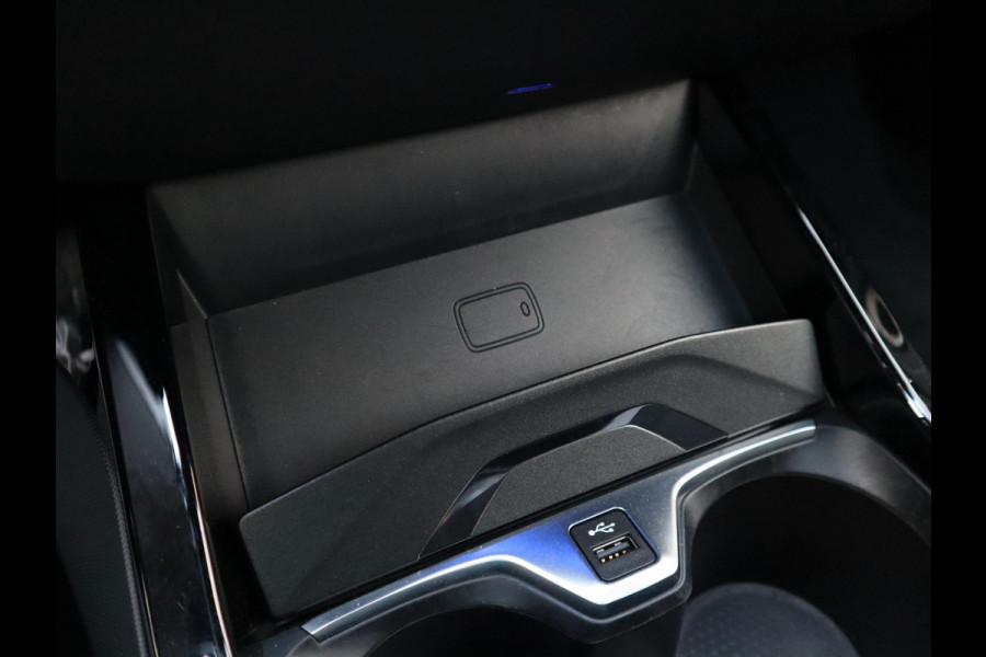 BMW 2 Serie Gran Coupé 220i M-Sport High Executive | Panodak | Stuurwiel verwarmd | ambient |