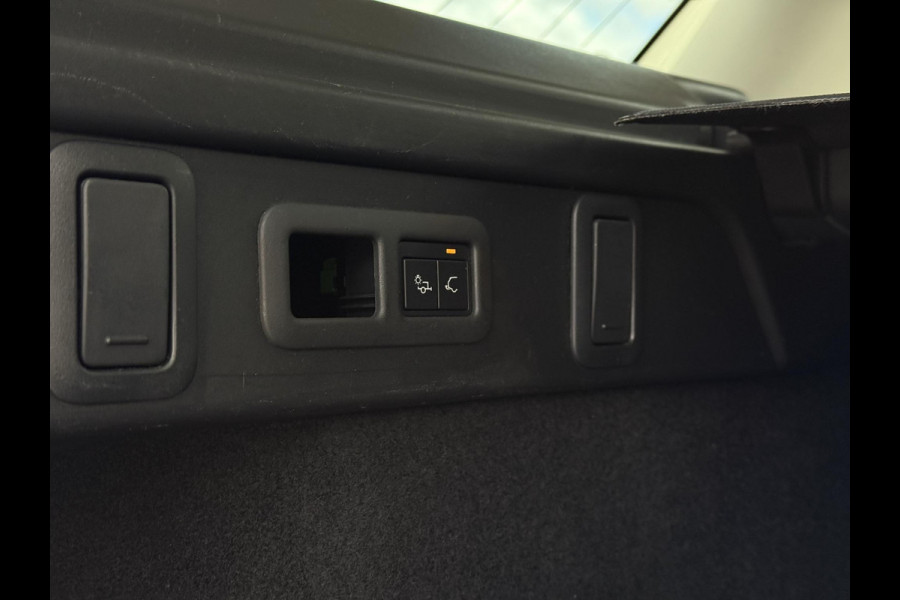 Land Rover Range Rover Velar 2.0 I4 AWD R-Dynamic HSE | Panorama | Meridian Sound | HUD | Carplay |
