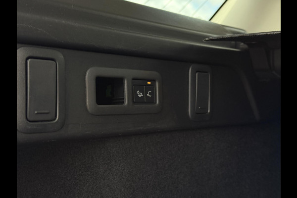 Land Rover Range Rover Velar 2.0 I4 AWD R-Dynamic HSE | Panorama | Meridian Sound | HUD | Carplay |