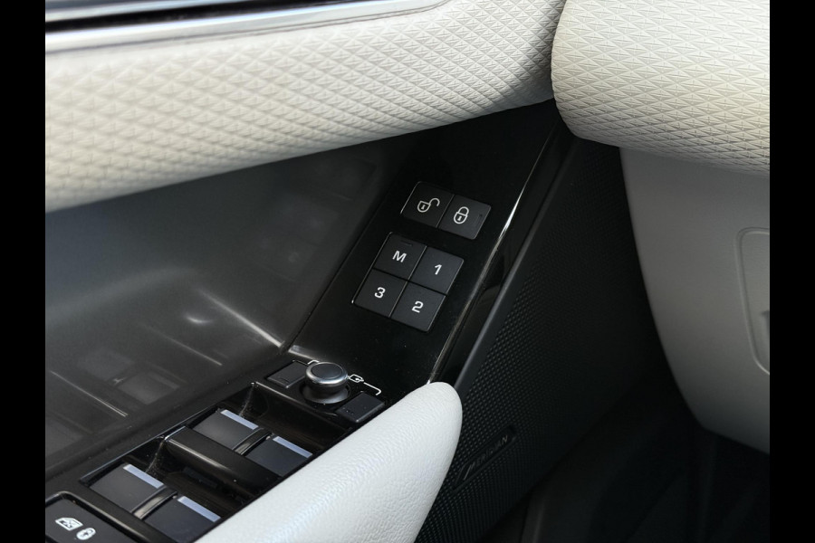 Land Rover Range Rover Velar 2.0 I4 AWD R-Dynamic HSE | Panorama | Meridian Sound | HUD | Carplay |
