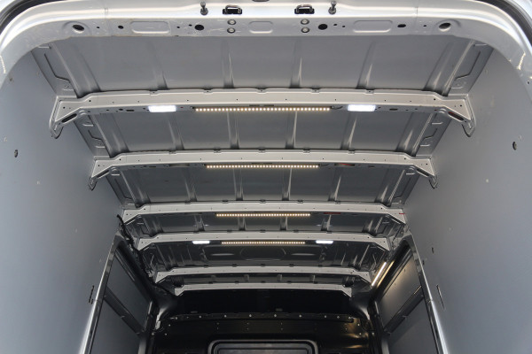Volkswagen Crafter 50 2.0 TDI 177 | Aut. | 2x Schuifdeur | Standkachel | Massage | Airco..
