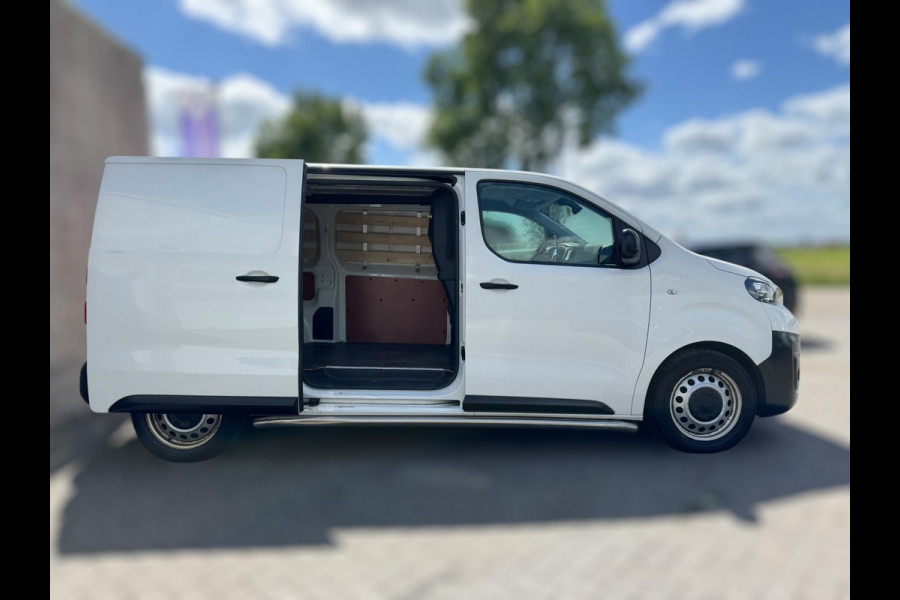 Peugeot Expert 2.0 BlueHDI 120 Standard Premium TREKHAAK / PDC V+A / CAMERA / NAVI / CARPLAY / SIDEBARS / CRUISE / 4-RIJMODUSSEN