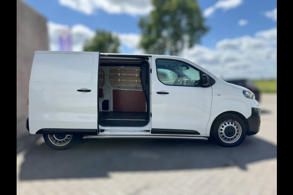 Peugeot Expert 2.0 BlueHDI 120 Standard Premium TREKHAAK / PDC V+A / CAMERA / NAVI / CARPLAY / SIDEBARS / CRUISE / 4-RIJMODUSSEN