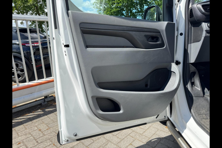 Peugeot Expert 2.0 BlueHDI 120 Standard Premium TREKHAAK / PDC V+A / CAMERA / NAVI / CARPLAY / SIDEBARS / CRUISE / 4-RIJMODUSSEN