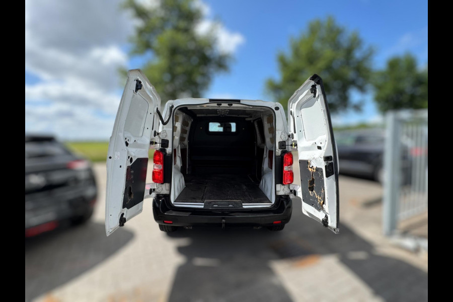 Peugeot Expert 2.0 BlueHDI 120 Standard Premium TREKHAAK / PDC V+A / CAMERA / NAVI / CARPLAY / SIDEBARS / CRUISE / 4-RIJMODUSSEN