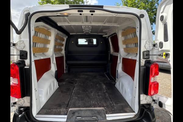 Peugeot Expert 2.0 BlueHDI 120 Standard Premium TREKHAAK / PDC V+A / CAMERA / NAVI / CARPLAY / SIDEBARS / CRUISE / 4-RIJMODUSSEN