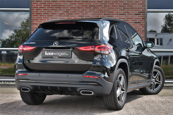 Mercedes-Benz GLA 250 e AMG Pano Night Camera m-LED