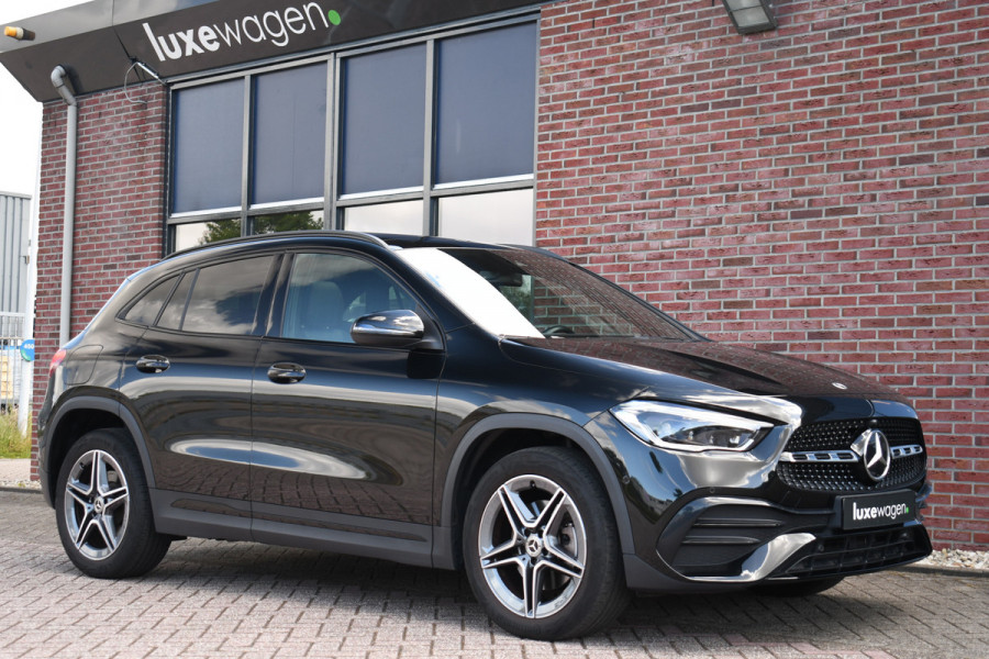 Mercedes-Benz GLA 250 e AMG Pano Night Camera m-LED