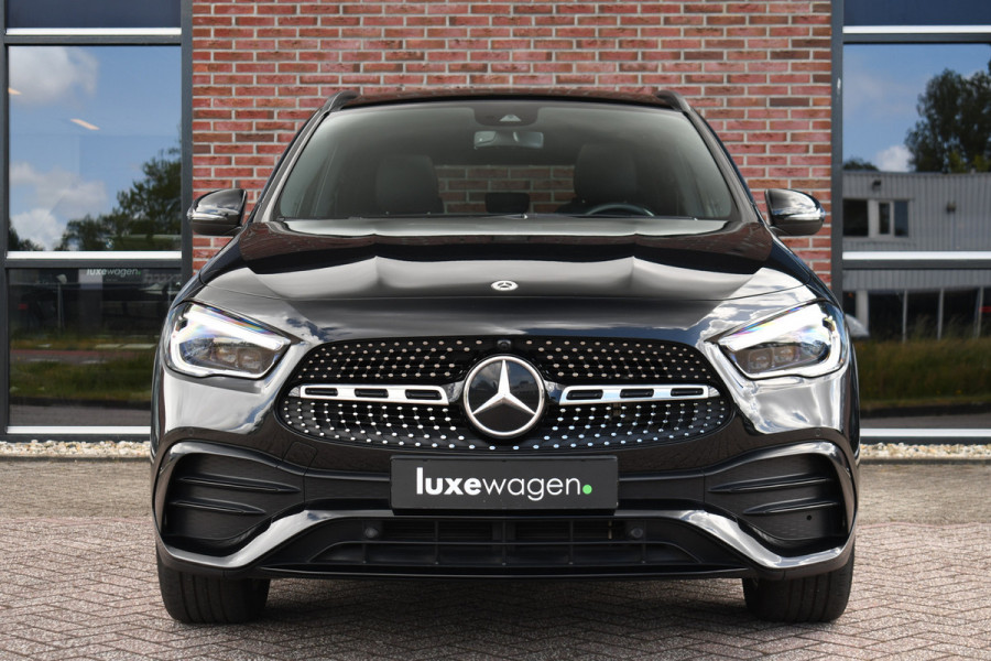 Mercedes-Benz GLA 250 e AMG Pano Night Camera m-LED