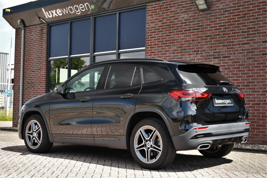 Mercedes-Benz GLA 250 e AMG Pano Night Camera m-LED