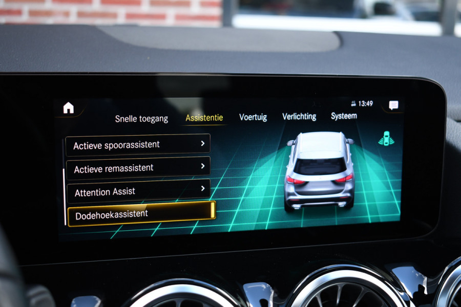 Mercedes-Benz GLA 250 e AMG Pano Night Camera m-LED