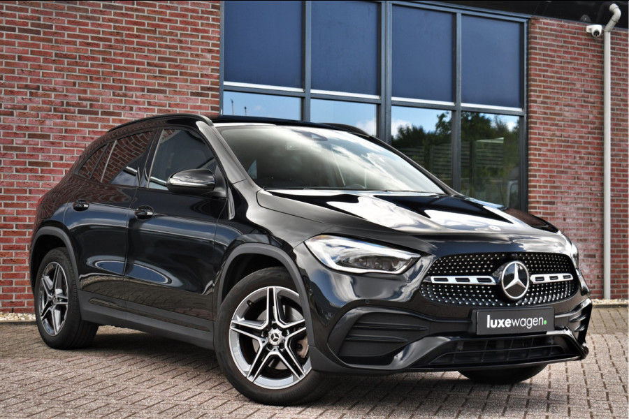 Mercedes-Benz GLA 250 e AMG Pano Night Camera m-LED