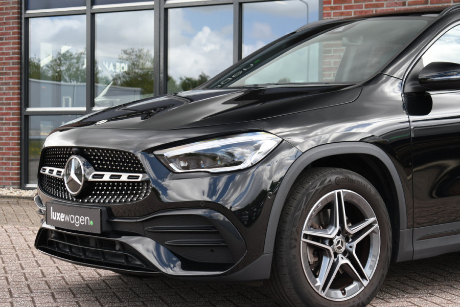Mercedes-Benz GLA 250 e AMG Pano Night Camera m-LED