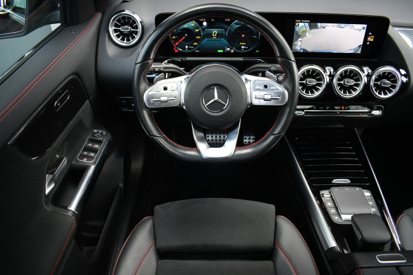 Mercedes-Benz GLA 250 e AMG Pano Night Camera m-LED