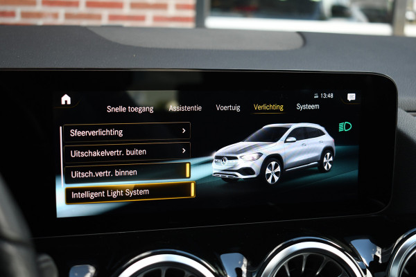 Mercedes-Benz GLA 250 e AMG Pano Night Camera m-LED