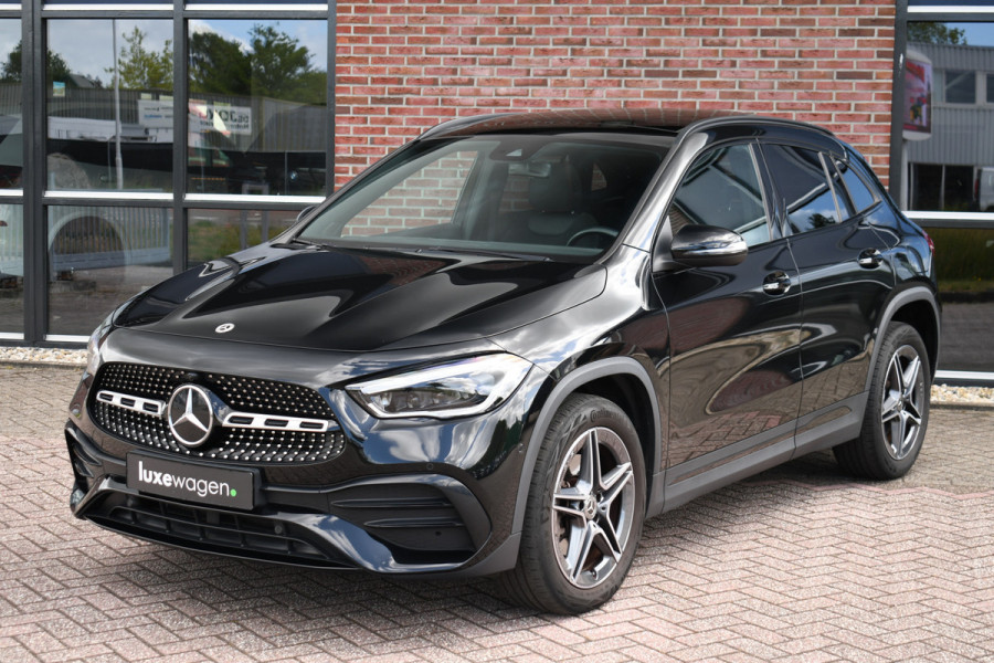 Mercedes-Benz GLA 250 e AMG Pano Night Camera m-LED