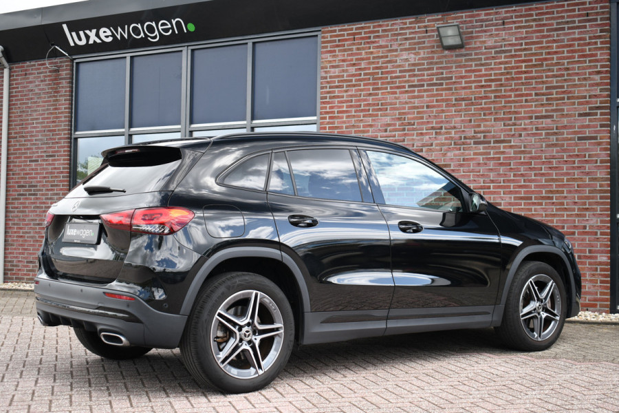 Mercedes-Benz GLA 250 e AMG Pano Night Camera m-LED