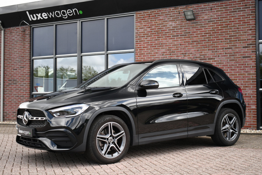 Mercedes-Benz GLA 250 e AMG Pano Night Camera m-LED