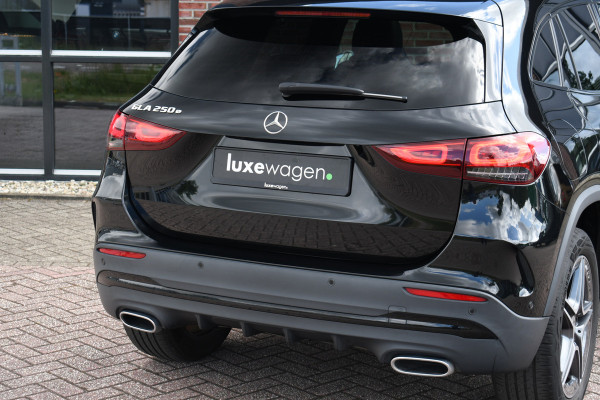 Mercedes-Benz GLA 250 e AMG Pano Night Camera m-LED