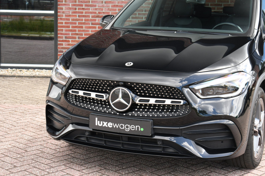 Mercedes-Benz GLA 250 e AMG Pano Night Camera m-LED