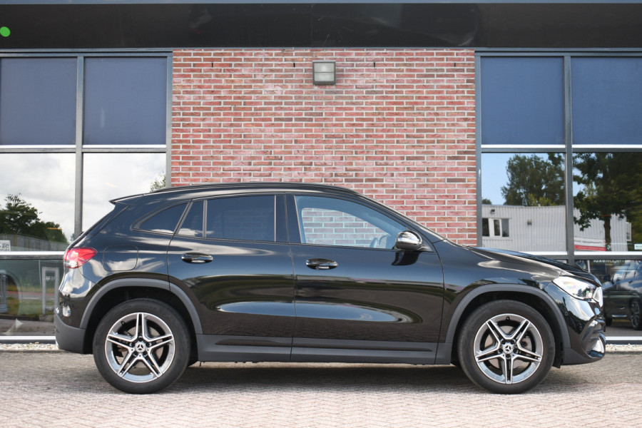 Mercedes-Benz GLA 250 e AMG Pano Night Camera m-LED