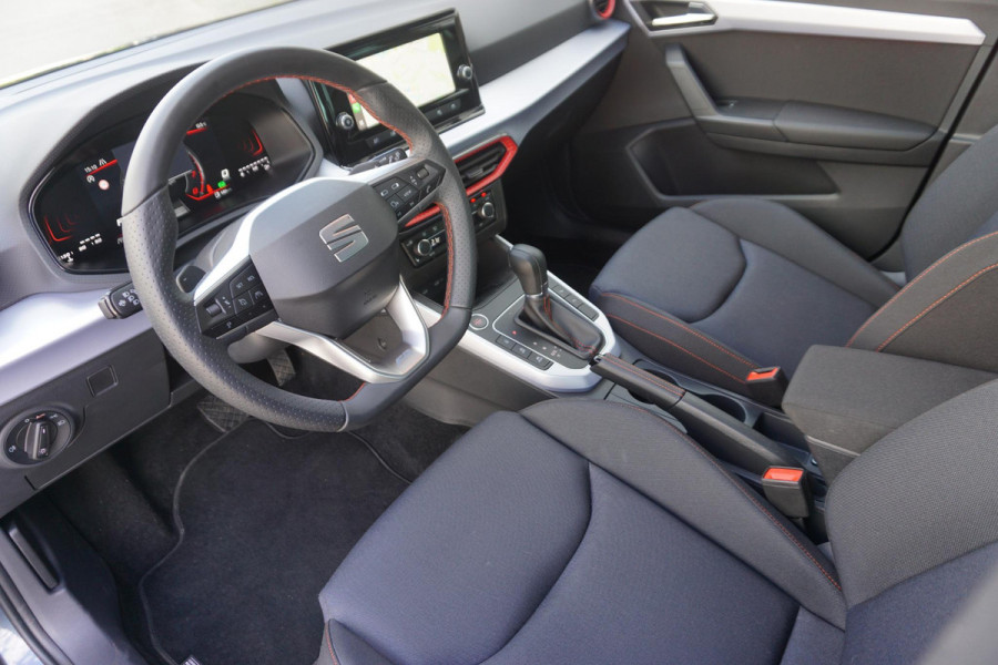 Seat Arona 1.0 EcoTSI 115PK FR/Automaat/ Two-Color/ Virtual Cockpit/Camera/17Inch.LMV