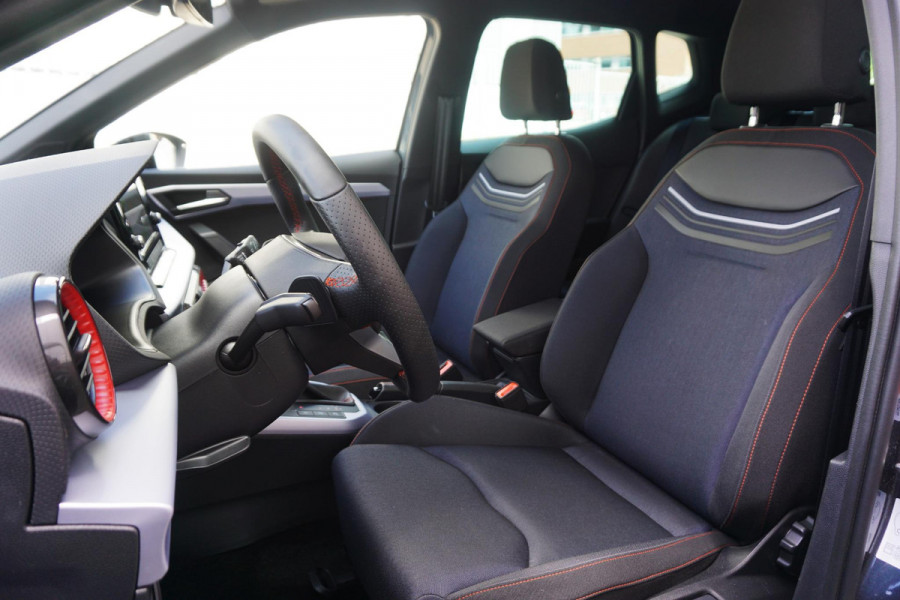 Seat Arona 1.0 EcoTSI 115PK FR/Automaat/ Two-Color/ Virtual Cockpit/Camera/17Inch.LMV
