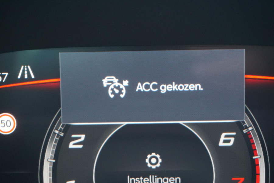 Seat Arona 1.0 EcoTSI 115PK FR/Automaat/ Two-Color/ Virtual Cockpit/Camera/17Inch.LMV