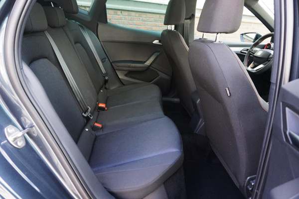 Seat Arona 1.0 EcoTSI 115PK FR/Automaat/ Two-Color/ Virtual Cockpit/Camera/17Inch.LMV