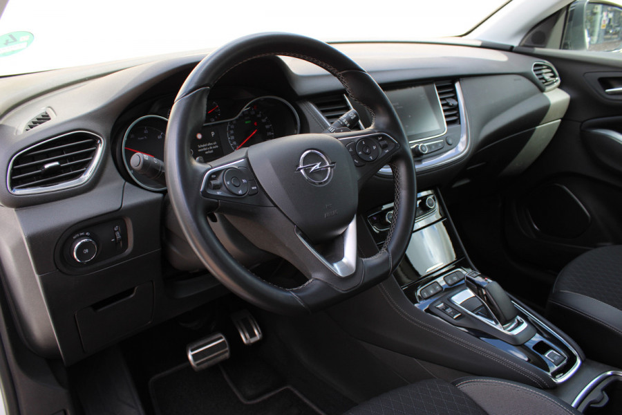 Opel Grandland X 1.6 Turbo Hybrid4 Ultimate | Trekhaak | Camera | Stoelverwarming