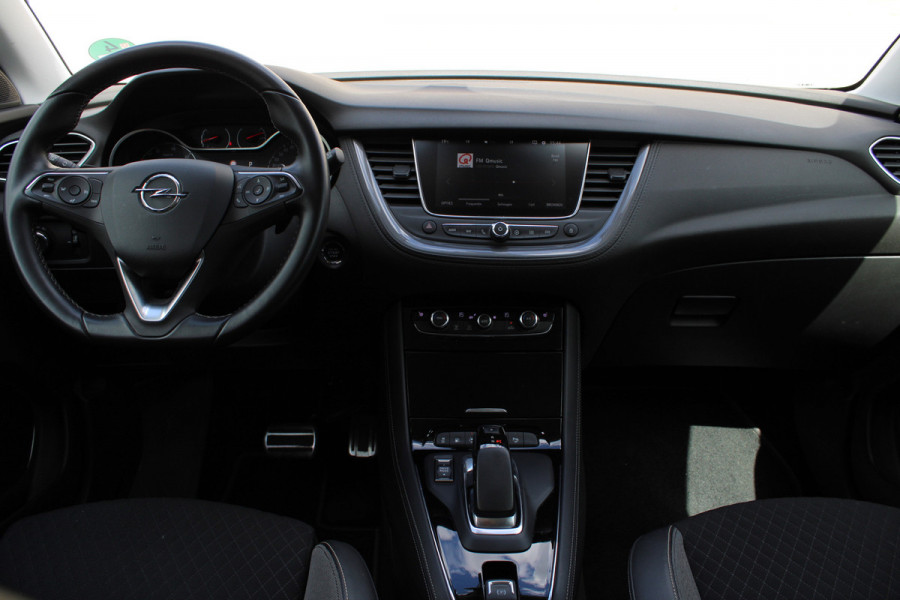 Opel Grandland X 1.6 Turbo Hybrid4 Ultimate | Trekhaak | Camera | Stoelverwarming