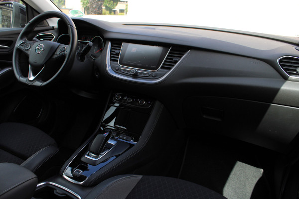 Opel Grandland X 1.6 Turbo Hybrid4 Ultimate | Trekhaak | Camera | Stoelverwarming