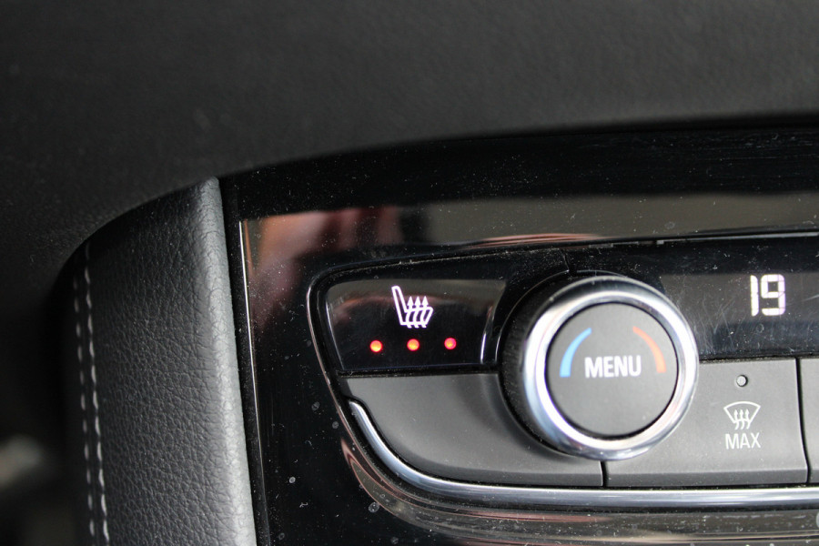 Opel Grandland X 1.6 Turbo Hybrid4 Ultimate | Trekhaak | Camera | Stoelverwarming