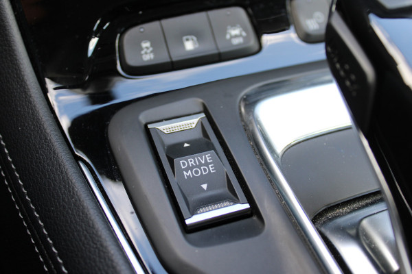 Opel Grandland X 1.6 Turbo Hybrid4 Ultimate | Trekhaak | Camera | Stoelverwarming