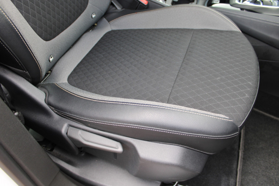 Opel Grandland X 1.6 Turbo Hybrid4 Ultimate | Trekhaak | Camera | Stoelverwarming