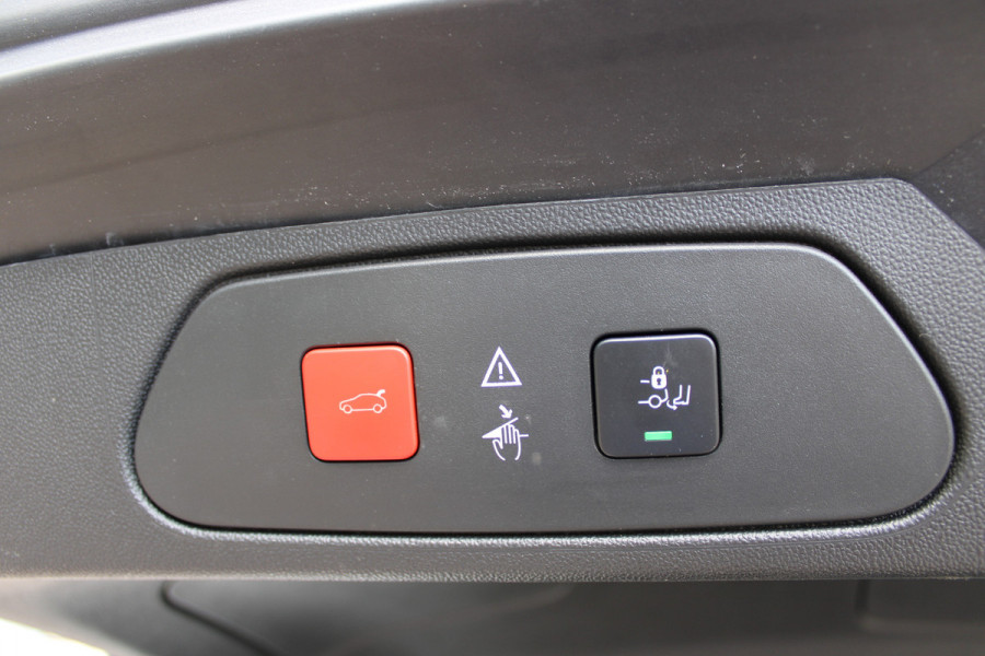 Opel Grandland X 1.6 Turbo Hybrid4 Ultimate | Trekhaak | Camera | Stoelverwarming