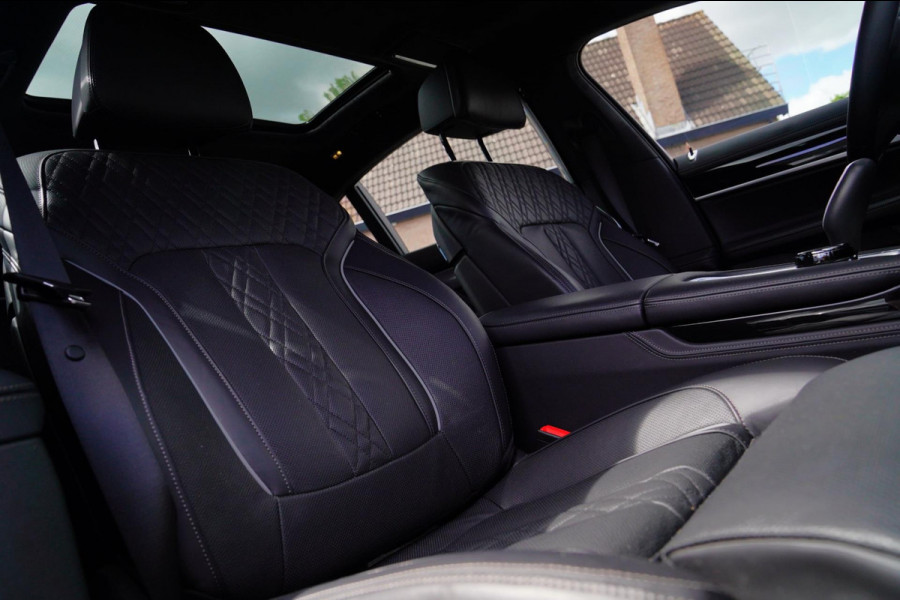 BMW 7 Serie M760Li xDrive High Executive | Massage | TV | Koelbox | HuD | BMW Drive Assisted | 360 cam | Stoelkoeling | Bowers |