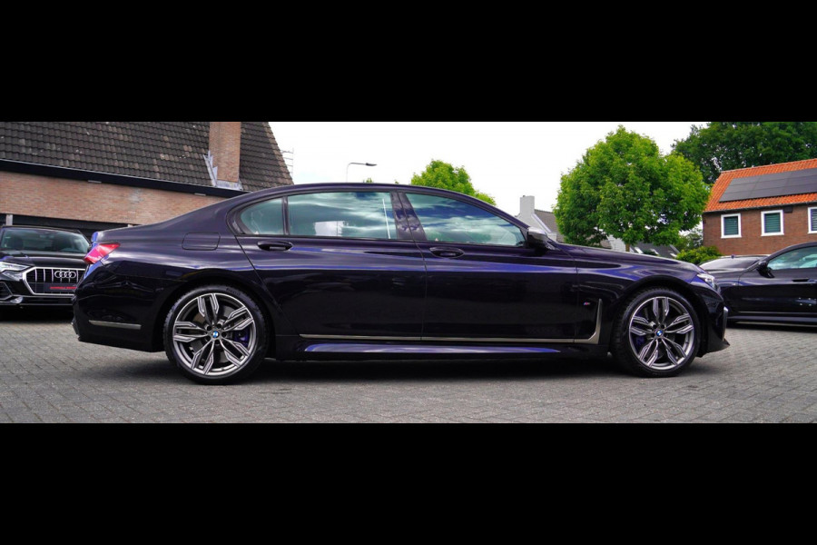 BMW 7 Serie M760Li xDrive High Executive | Massage | TV | Koelbox | HuD | BMW Drive Assisted | 360 cam | Stoelkoeling | Bowers |