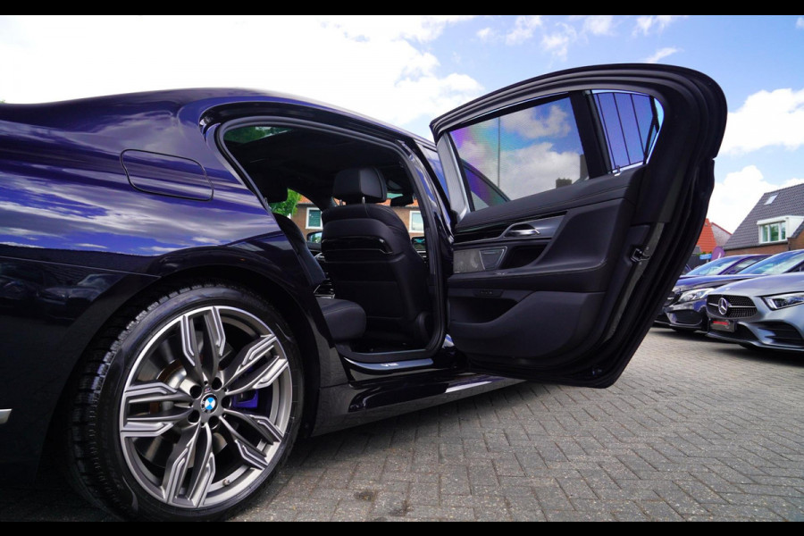 BMW 7 Serie M760Li xDrive High Executive | Massage | TV | Koelbox | HuD | BMW Drive Assisted | 360 cam | Stoelkoeling | Bowers |