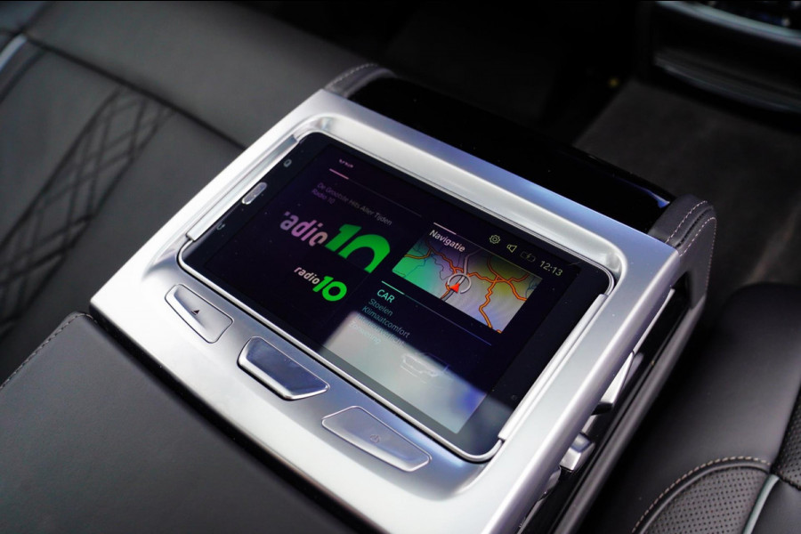 BMW 7 Serie M760Li xDrive High Executive | Massage | TV | Koelbox | HuD | BMW Drive Assisted | 360 cam | Stoelkoeling | Bowers |
