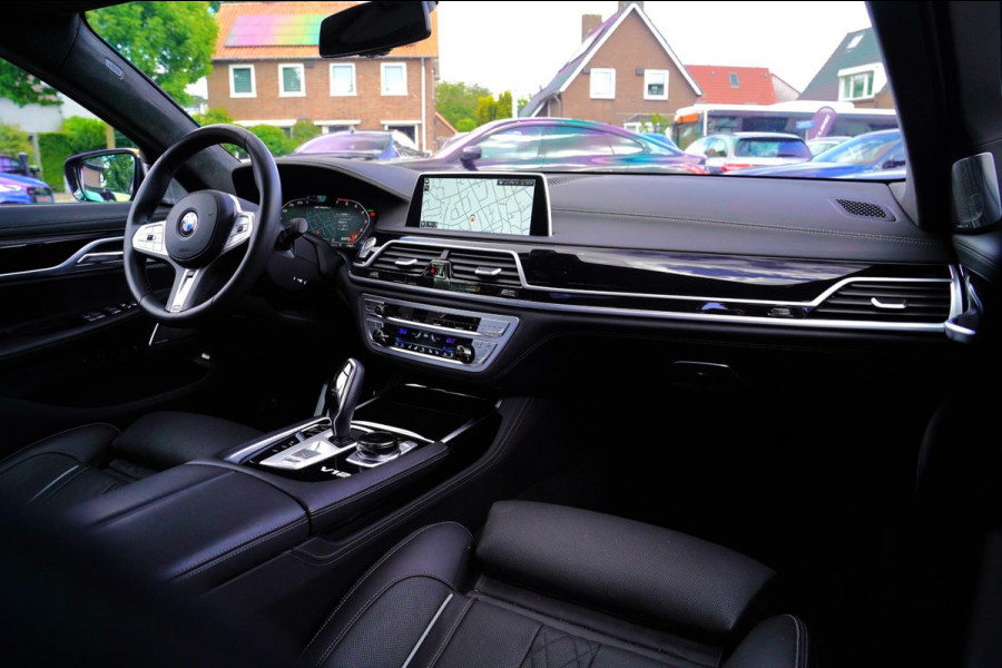 BMW 7 Serie M760Li xDrive High Executive | Massage | TV | Koelbox | HuD | BMW Drive Assisted | 360 cam | Stoelkoeling | Bowers |