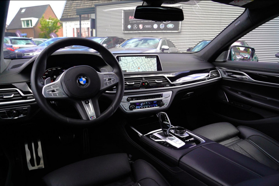 BMW 7 Serie M760Li xDrive High Executive | Massage | TV | Koelbox | HuD | BMW Drive Assisted | 360 cam | Stoelkoeling | Bowers |