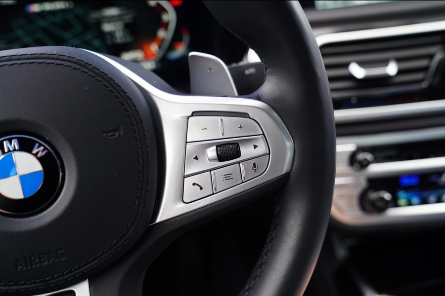 BMW 7 Serie M760Li xDrive High Executive | Massage | TV | Koelbox | HuD | BMW Drive Assisted | 360 cam | Stoelkoeling | Bowers |