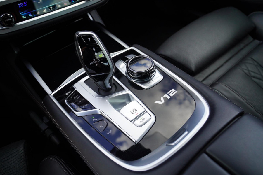 BMW 7 Serie M760Li xDrive High Executive | Massage | TV | Koelbox | HuD | BMW Drive Assisted | 360 cam | Stoelkoeling | Bowers |