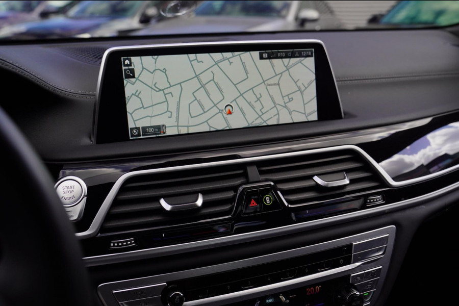 BMW 7 Serie M760Li xDrive High Executive | Massage | TV | Koelbox | HuD | BMW Drive Assisted | 360 cam | Stoelkoeling | Bowers |