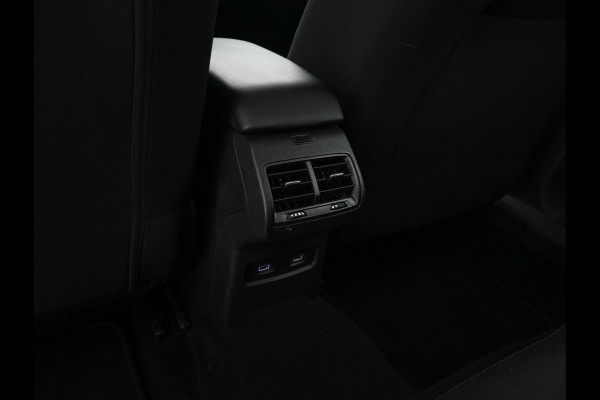 Citroën Ë-C4 Feel 50 kWh [ 3-Fase ] (INCL-BTW) *FULL-LED | DIGI-COCKPIT | CARPLAY | MICROFIBRE-COMFORT-SEATS | ECC | LANE-ASSIST | PDC | CRUISE | 18''ALU*